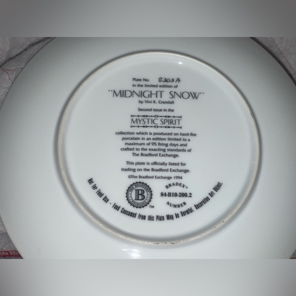 Bradford Exchange Mystic Spirit "MIDNIGHT SNOW" Wolf Plate A23 - Picture 2 of 5